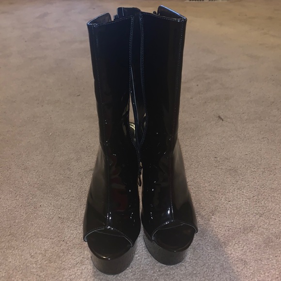 Heels - Picture 4 of 5